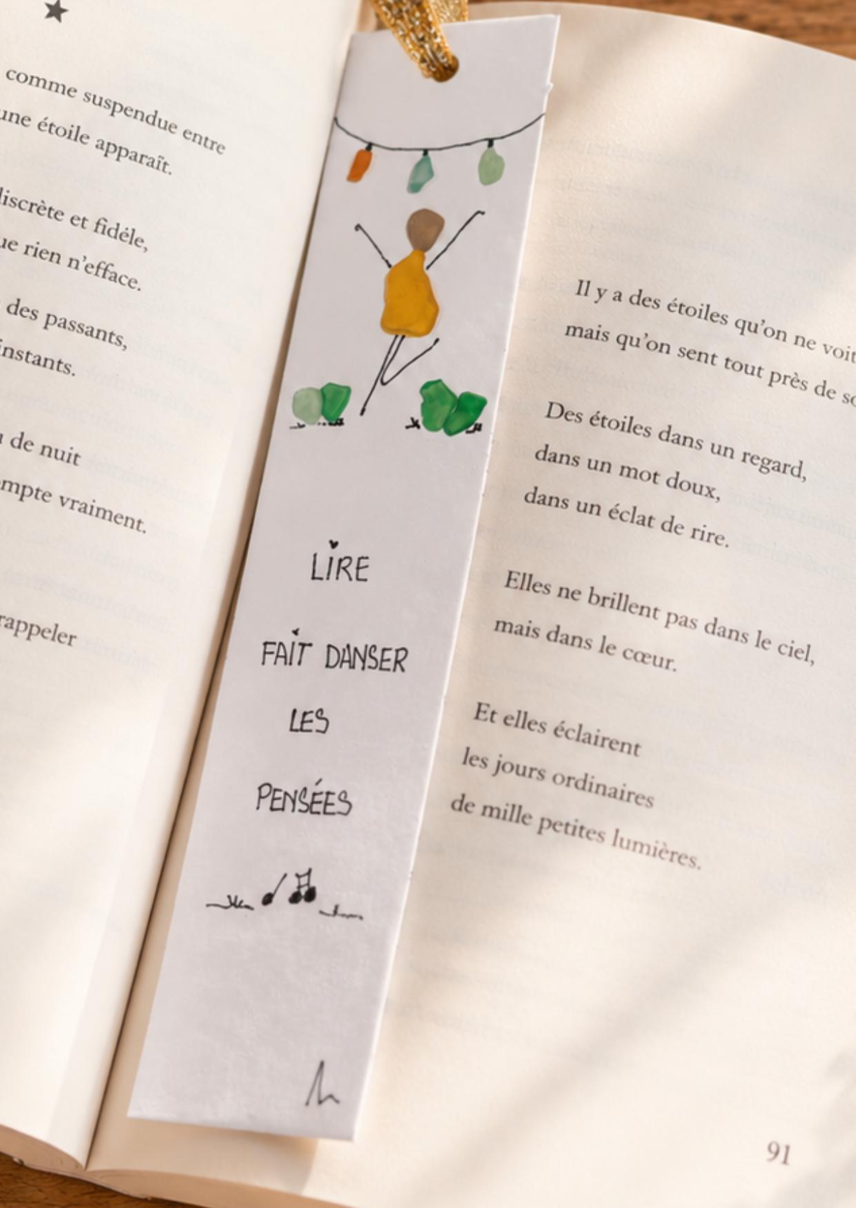 Marque-page personnalisé en verre marin – Cadeau lecteur fait main – Texte et couleur du ruban au choix – Idée cadeau livre - Image 4